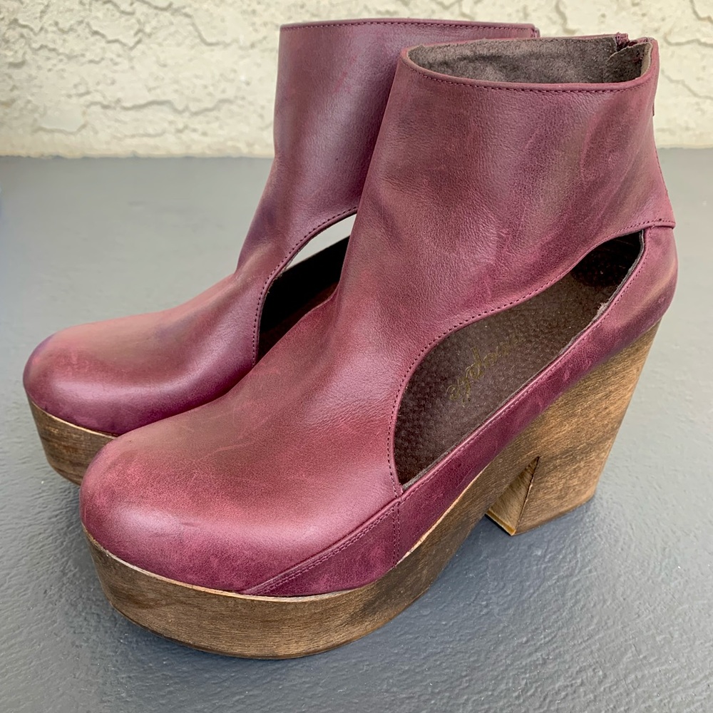 Free People platform clog chelsea bootie 38 7.5